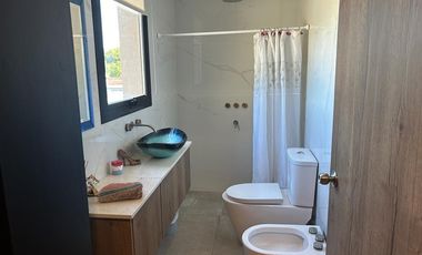 Casa en venta - 3 Dormitorios 4 Baños - Cocheras - 460Mts2 - Mar del Plata