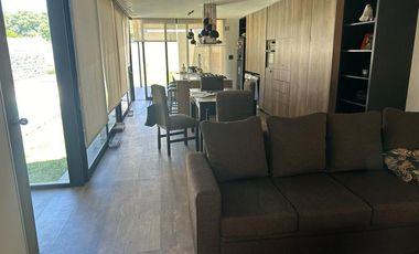 Casa en venta - 3 Dormitorios 4 Baños - Cocheras - 460Mts2 - Mar del Plata