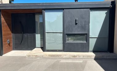Casa en venta - 3 Dormitorios 4 Baños - Cocheras - 460Mts2 - Mar del Plata