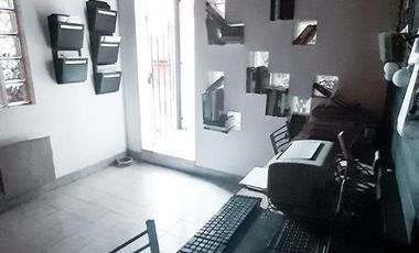 Casa en venta - 5 dormitorios 3 baños - Cocheras - 300mts2 totales - Berazategui [FINANCIADA]