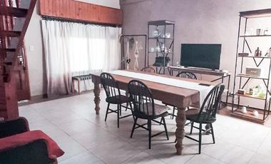 Casa en venta - 5 dormitorios 3 baños - Cocheras - 300mts2 totales - Berazategui [FINANCIADA]