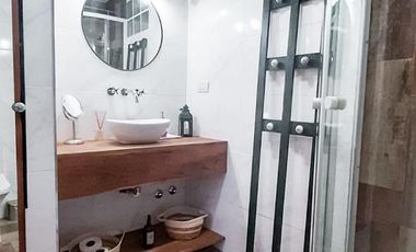 Casa en venta - 5 dormitorios 3 baños - Cocheras - 300mts2 totales - Berazategui [FINANCIADA]