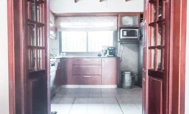 Casa en venta - 5 dormitorios 3 baños - Cocheras - 300mts2 totales - Berazategui [FINANCIADA]