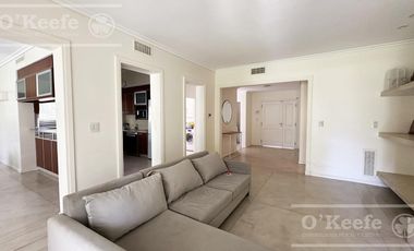 Casa en venta de estilo Moderno de cinco ambientes en  Abril Club de Campo - Apto Credito