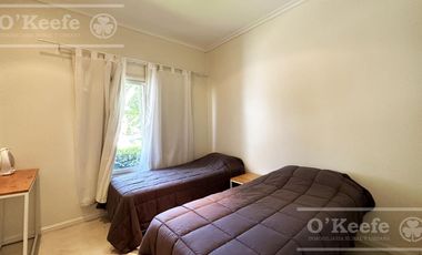Casa en venta de estilo Moderno de cinco ambientes en  Abril Club de Campo - Apto Credito