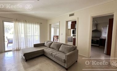 Casa en venta de estilo Moderno de cinco ambientes en  Abril Club de Campo - Apto Credito