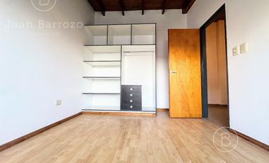 Departamento de 2 ambientes con cochera en venta en Banfield