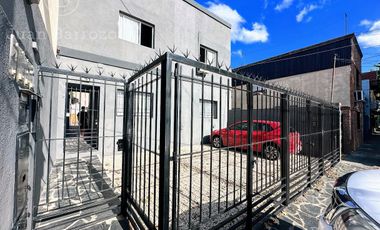 Departamento de 2 ambientes con cochera en venta en Banfield