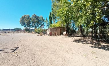 Galpón ubicado en la ciudade de Senillosa, provincia de Neuquén.
