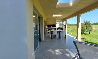 Casa en venta - 4 Dormitorios 3 Baños - Cochera - 1.000Mts2 - Golf II, Costa Esmeralda, Pinamar