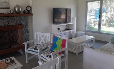 Casa en venta - 4 Dormitorios 3 Baños - Cochera - 1.000Mts2 - Golf II, Costa Esmeralda, Pinamar