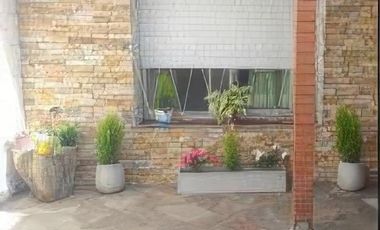Casa en venta - 3 Dormitorios 1 Baño - Cochera - 330mts2 - Zárate