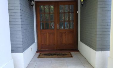 Casa única excelente ubicación impecable estado en 1 lote de 1.080 m²