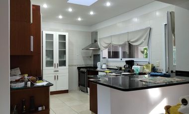 Casa única excelente ubicación impecable estado en 1 lote de 1.080 m²