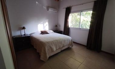Casa única excelente ubicación impecable estado en 1 lote de 1.080 m²
