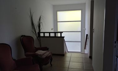 Casa única excelente ubicación impecable estado en 1 lote de 1.080 m²