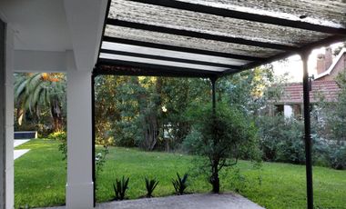 Casa única excelente ubicación impecable estado en 1 lote de 1.080 m²