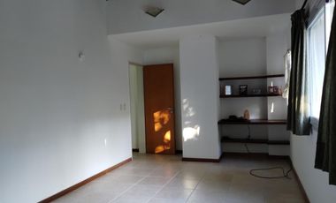 Casa única excelente ubicación impecable estado en 1 lote de 1.080 m²