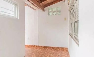 PH en venta - 2 dormitorios 1 baño - 75mts2 - Bernal