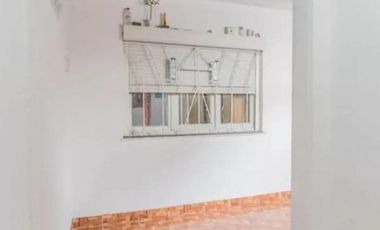 PH en venta - 2 dormitorios 1 baño - 75mts2 - Bernal