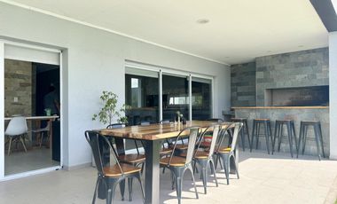 Casa en Venta en La Alameda Canning