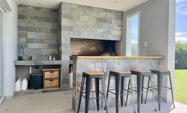 Casa en Venta en La Alameda Canning