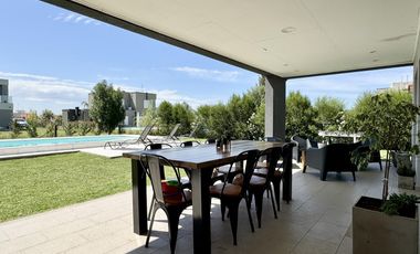 Casa en Venta en La Alameda Canning