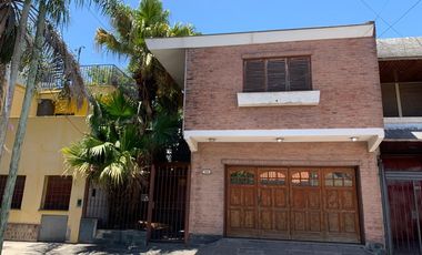 Venta - Casa  4 amb. - Ramos Mejia Sur