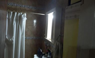 Casa venta - 4 dormitorios 3 baños - 300mts2 totales - General San Martin