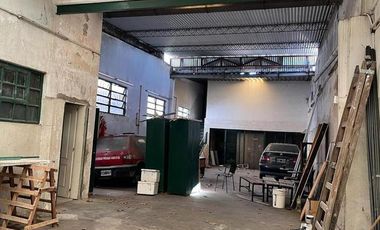 Oficinas con Galpón en VENTA
