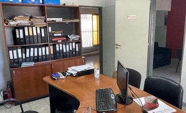 Oficinas con Galpón en VENTA