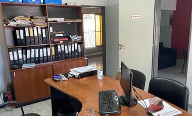 Oficinas con Galpón en VENTA