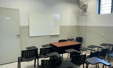 Oficinas con Galpón en VENTA
