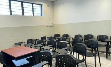 Oficinas con Galpón en VENTA
