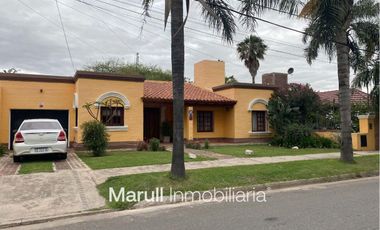 Marques de Sobremonte Apto Credito casa 3 dormitorios patio piscina
