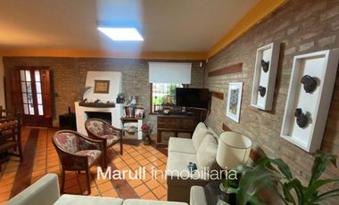 Marques de Sobremonte Apto Credito casa 3 dormitorios patio piscina