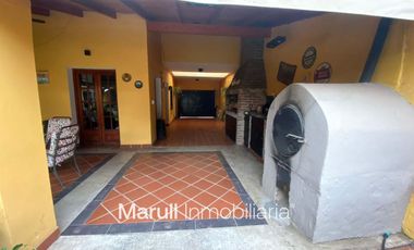 Marques de Sobremonte Apto Credito casa 3 dormitorios patio piscina