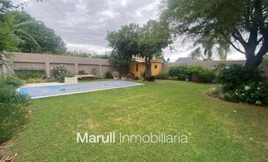 Marques de Sobremonte Apto Credito casa 3 dormitorios patio piscina