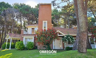 Casa en  alquiler en Pinamar Norte para 7 personas a 500 mts del mar