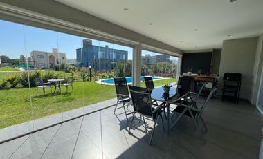 Casa en  Barrio Lagos de Canning