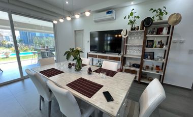 Casa en  Barrio Lagos de Canning