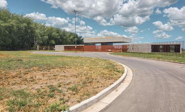 Terreno en Barrio Cerrado Vida Jardín cercano al ingreso, Funes