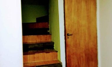 Casa venta - dos dormitorios 1 baño - 200mts2 totales - Berisso
