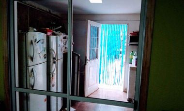 Casa venta - dos dormitorios 1 baño - 200mts2 totales - Berisso