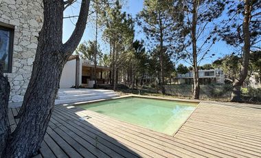 Casa en Alquiler - Maritimo III Lote 136 de Costa Esmeralda - Camino privado hasta la playa