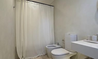 Casa en Alquiler - Maritimo III Lote 136 de Costa Esmeralda - Camino privado hasta la playa