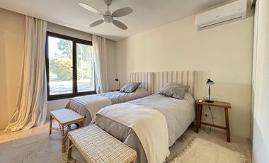 Casa en Alquiler - Maritimo III Lote 136 de Costa Esmeralda - Camino privado hasta la playa