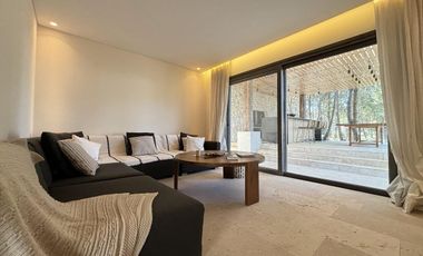 Casa en Alquiler - Maritimo III Lote 136 de Costa Esmeralda - Camino privado hasta la playa
