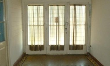 Casa en venta - 3 dormitorios 1 baño - 450mts2 - Ensenada