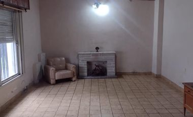 Casa en venta - 3 dormitorios 1 baño - 450mts2 - Ensenada